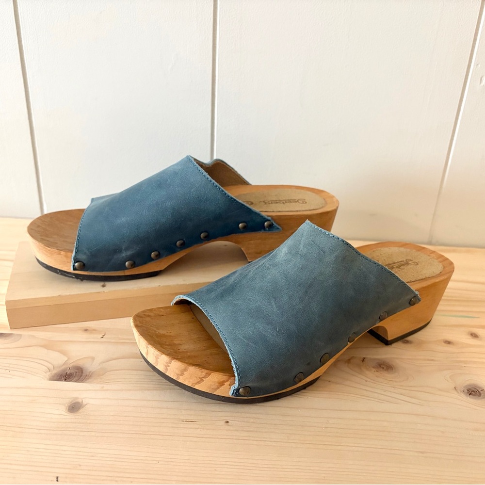 Deerberg Blue Leather Wood Clogs Authentic Scandi Women’s 38 / US 7.5